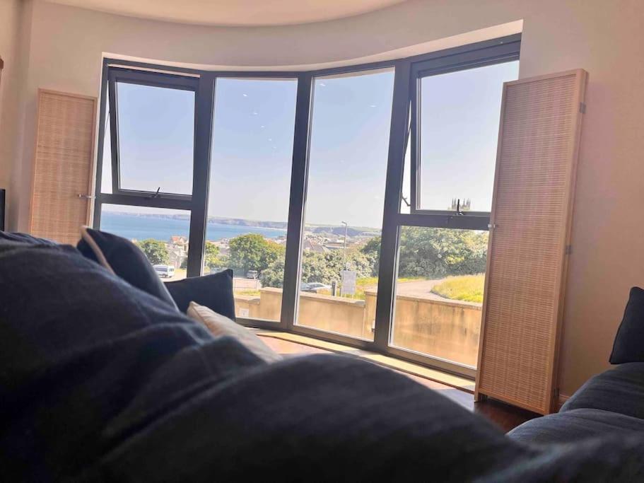 2Bed With Pool & Sea View Apartment New Quay Esterno foto